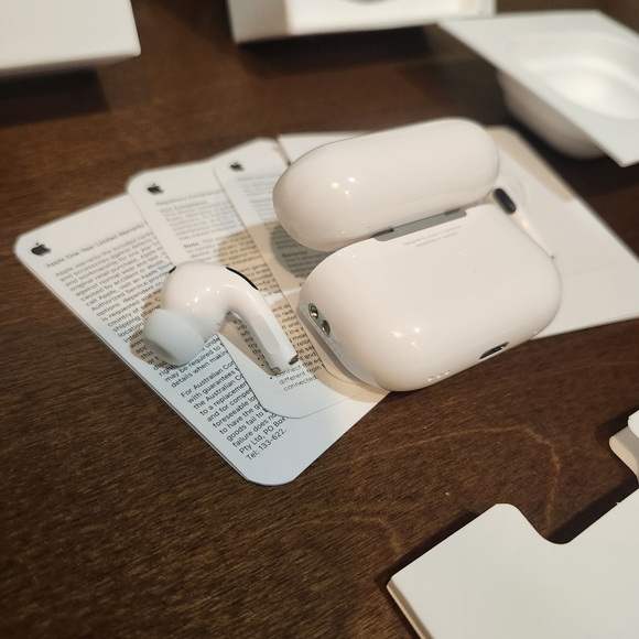 Apple AirPods Pro - Picture 5 of 10